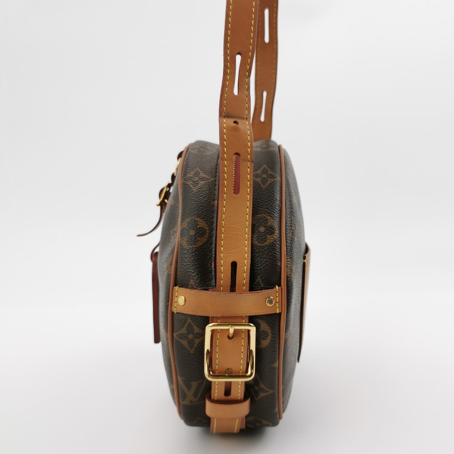 Louis Vuitton Boîte Chapeau Souple Leather MM Crossbody Bag
