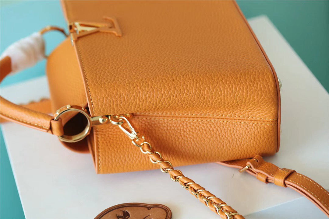 Top Quality Capucines BB Taurillon Jaune Sunbeam For Women, Shoulder And Crossbody Bags 27cm/10.6in Top Quality