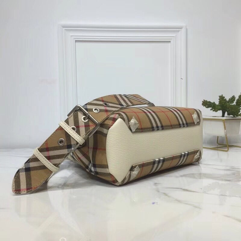 Top Quality Small Banner Check And Tote White For Women, Women’s Bags 10.5in/26cm