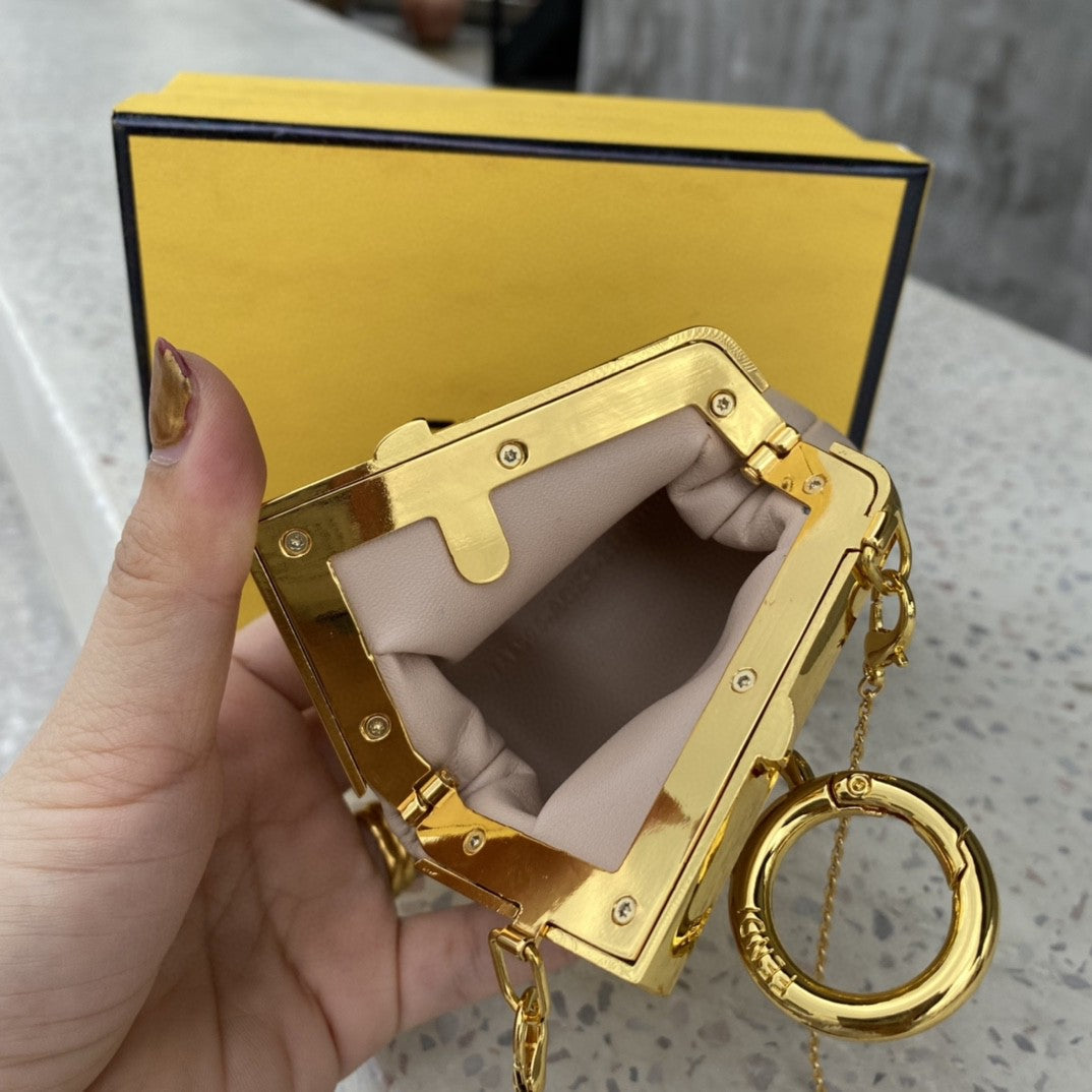 Top QualityTop Quality Nano Top QualityTop Qualityrst Charm Beige Bag For Woman 10cm/4in