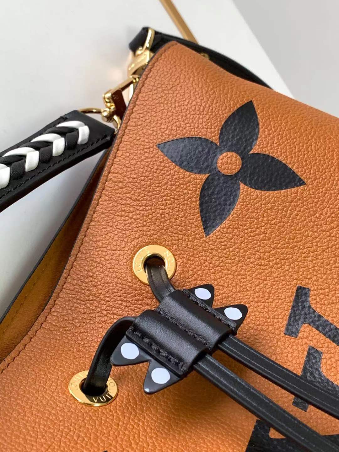 Top Quality Top Quality Crafty Neonoe MM Bucket Bag Caramel For Women, Womens Handbags, Shoulder Bags 10.2in/26cm Top Quality M56888