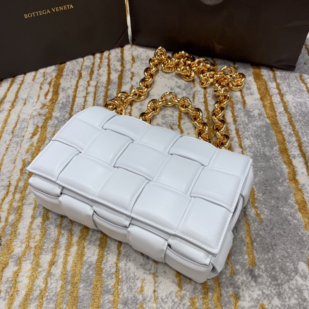 Top Quality Chain Cassette Bag For Women 10.2in/26cm In White 631421VBWZ09143