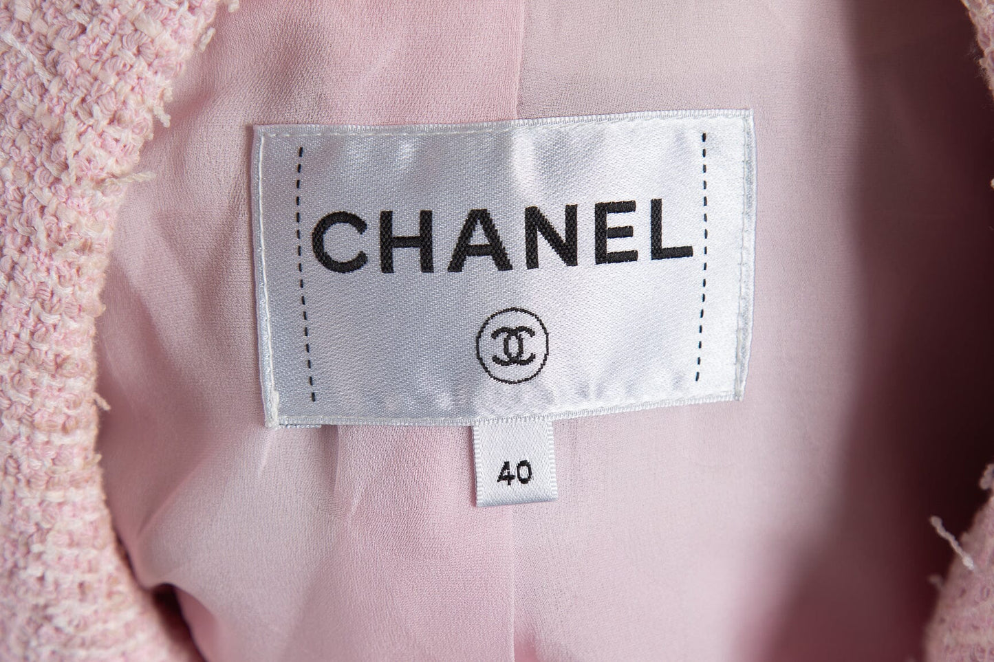 Chanel 2001 Spring Pale Pink Tweed Jacket SZ 40