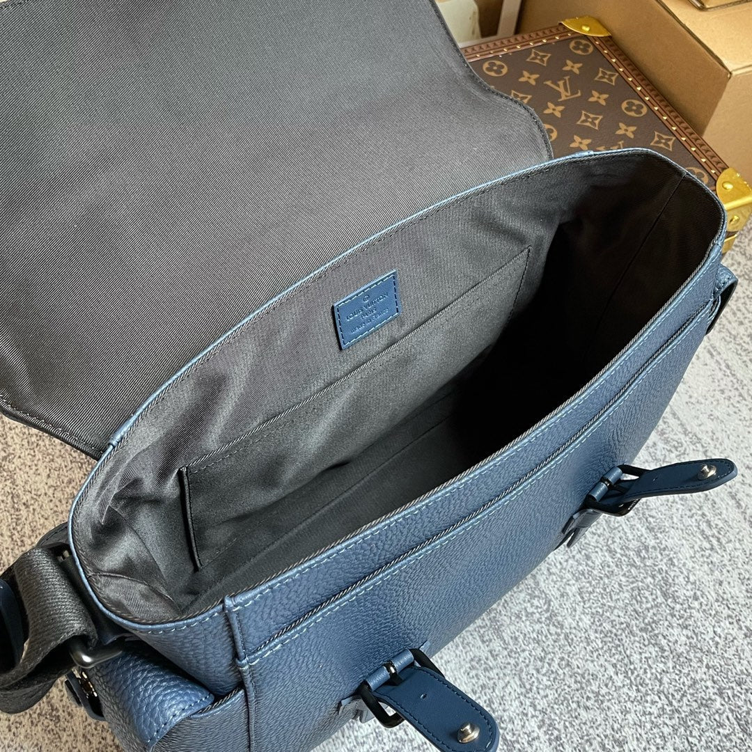 Top Quality Christopher Messenger Taurillon Blue For Men, Bags, Shoulder And Crossbody Bags 11.4in/29cm Top Quality M58475