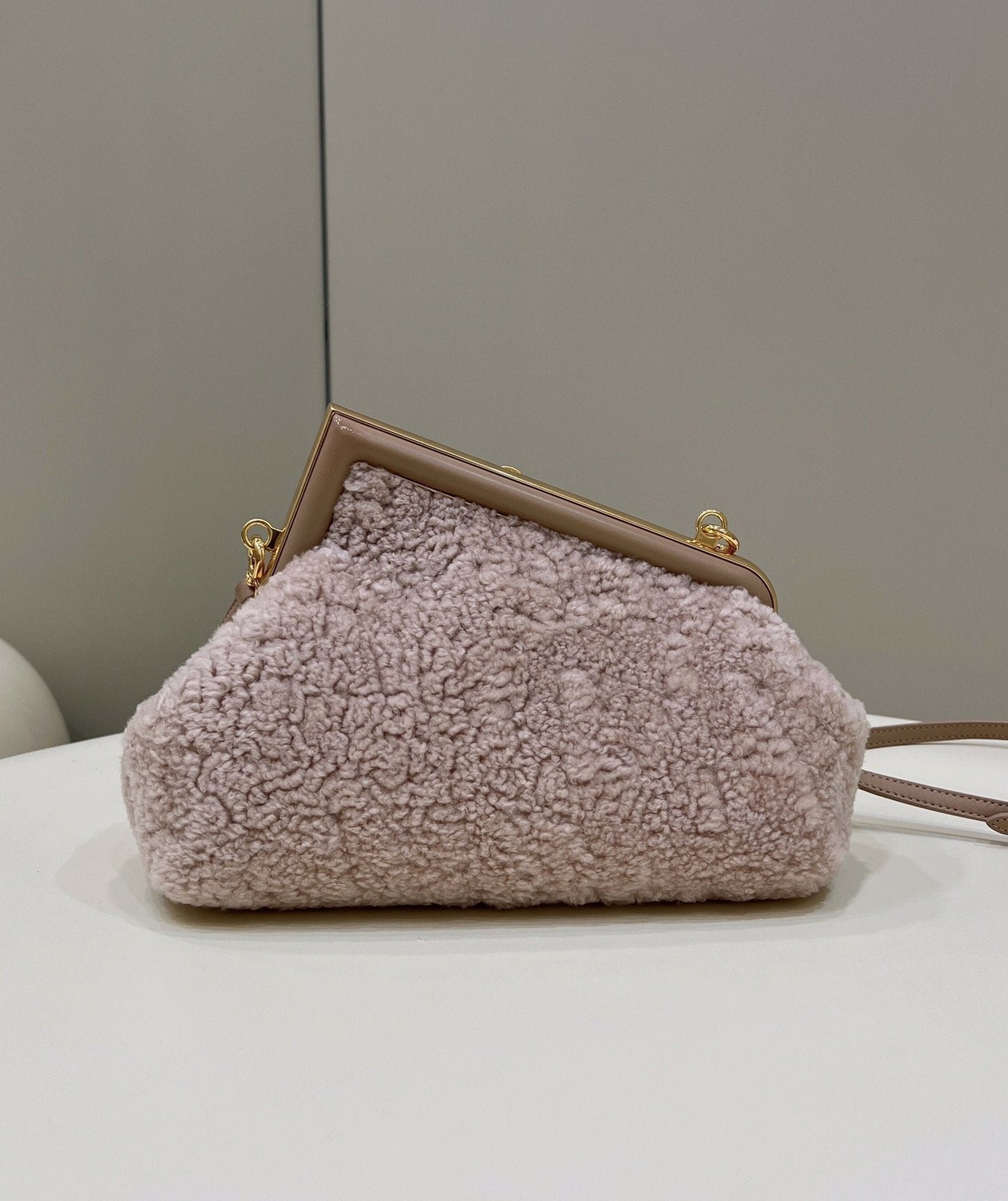 Top QualityTop Quality Top QualityTop Qualityrst Small Pink Mink Bag For Woman 26cm/10in