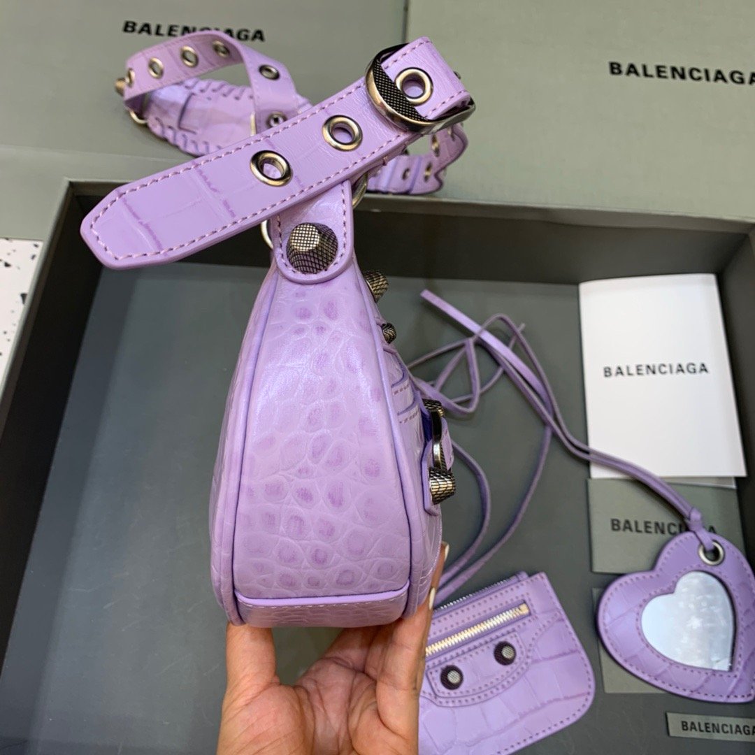 Top Quality Le Cagole XS Shoulder Bag In Light Purple, For Women, Bags 10.2in/26cm 67130923EBY5306