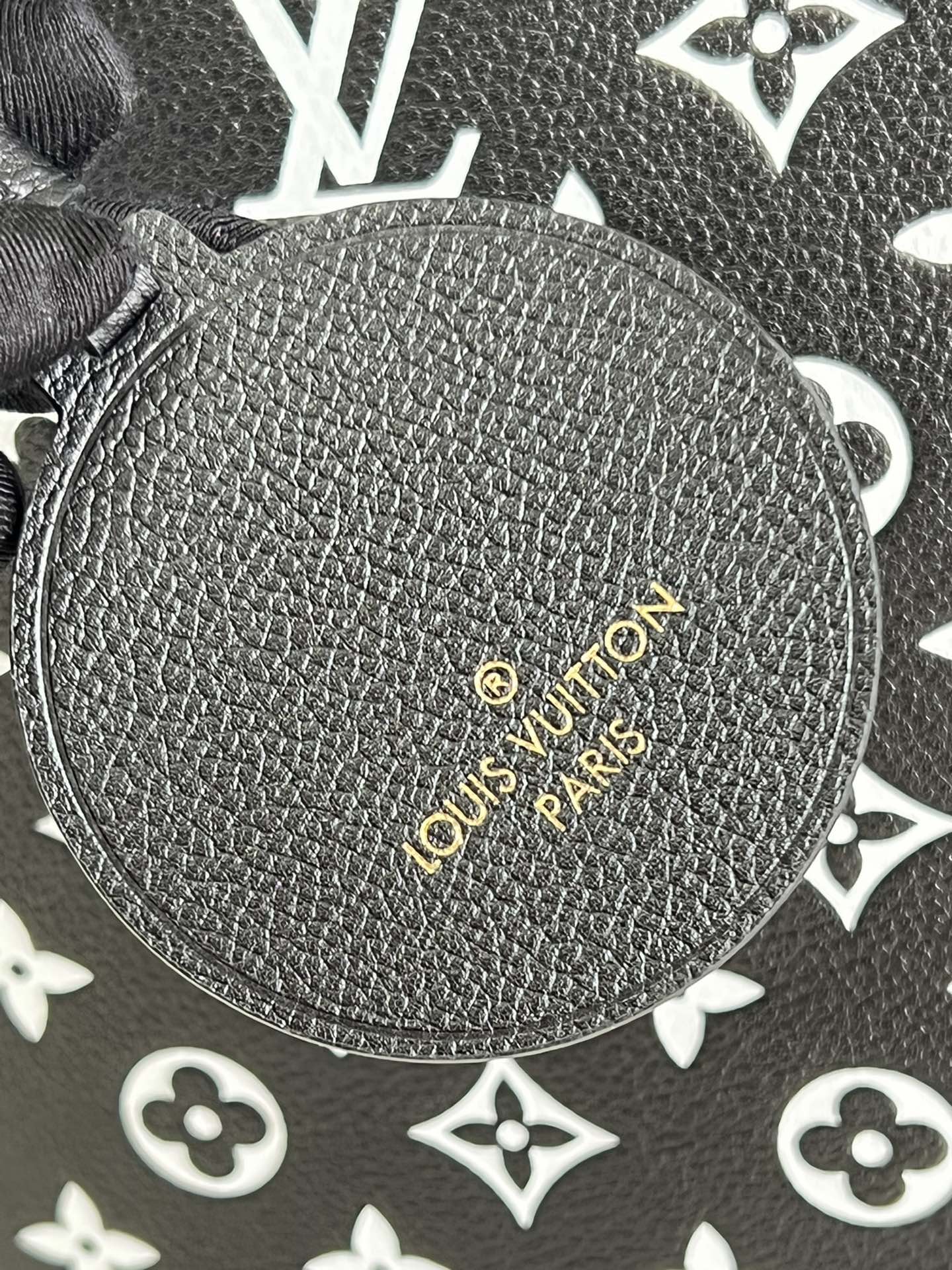 Top Quality Neverfull MM Monogram Empreinte Black/White For Women, Tote Bags 12.2in/31cm Top Quality M46103