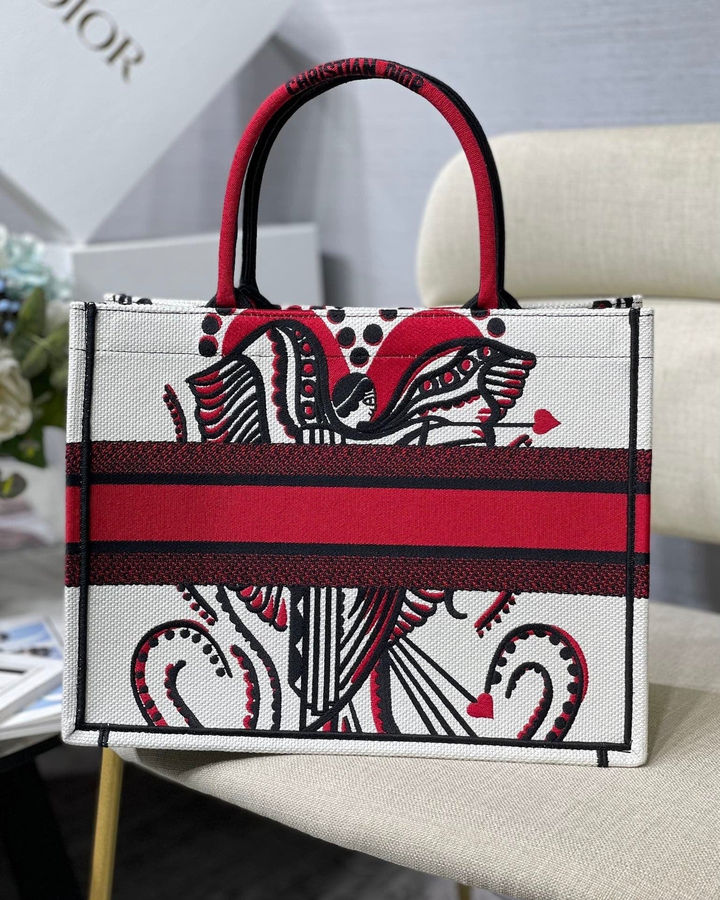 Top Quality MeTop Qualityum Book Tote Latte Multicolor Cupidon Embroidery, Red/White, For Women Womens Handbags, 41cm CD M1296ZTQG_M941
