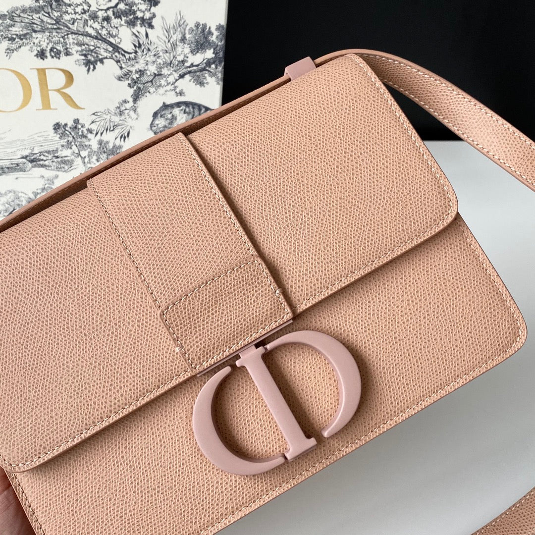 Top Quality 30 Montaingne Bag For Women 24cm/9.5in CD M9203UMOS_M46E