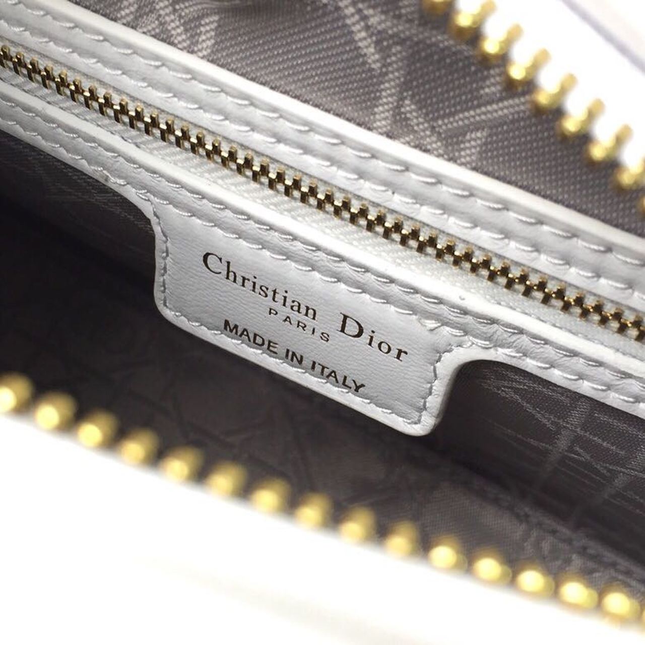 Top Quality MeTop Qualityum Lady Bag Gold Toned Hardware White For Women 24cm/9in CD