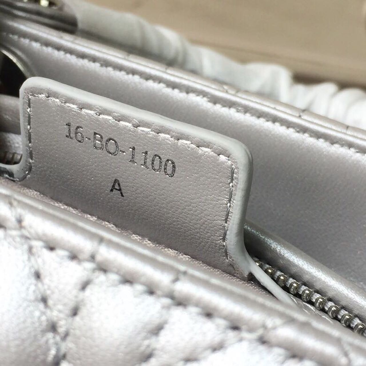 Top Quality MeTop Qualityum Opaline Gray Pearlescent Cannage Lady Bag Hardware Pearl Gold For Women 9.5in/24cm CD