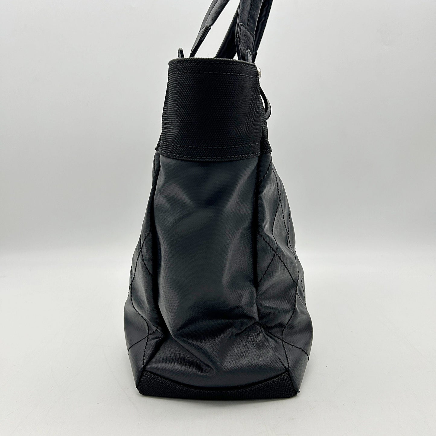 Paris-biarritz leather tote Chanel Black in Leather LA4482