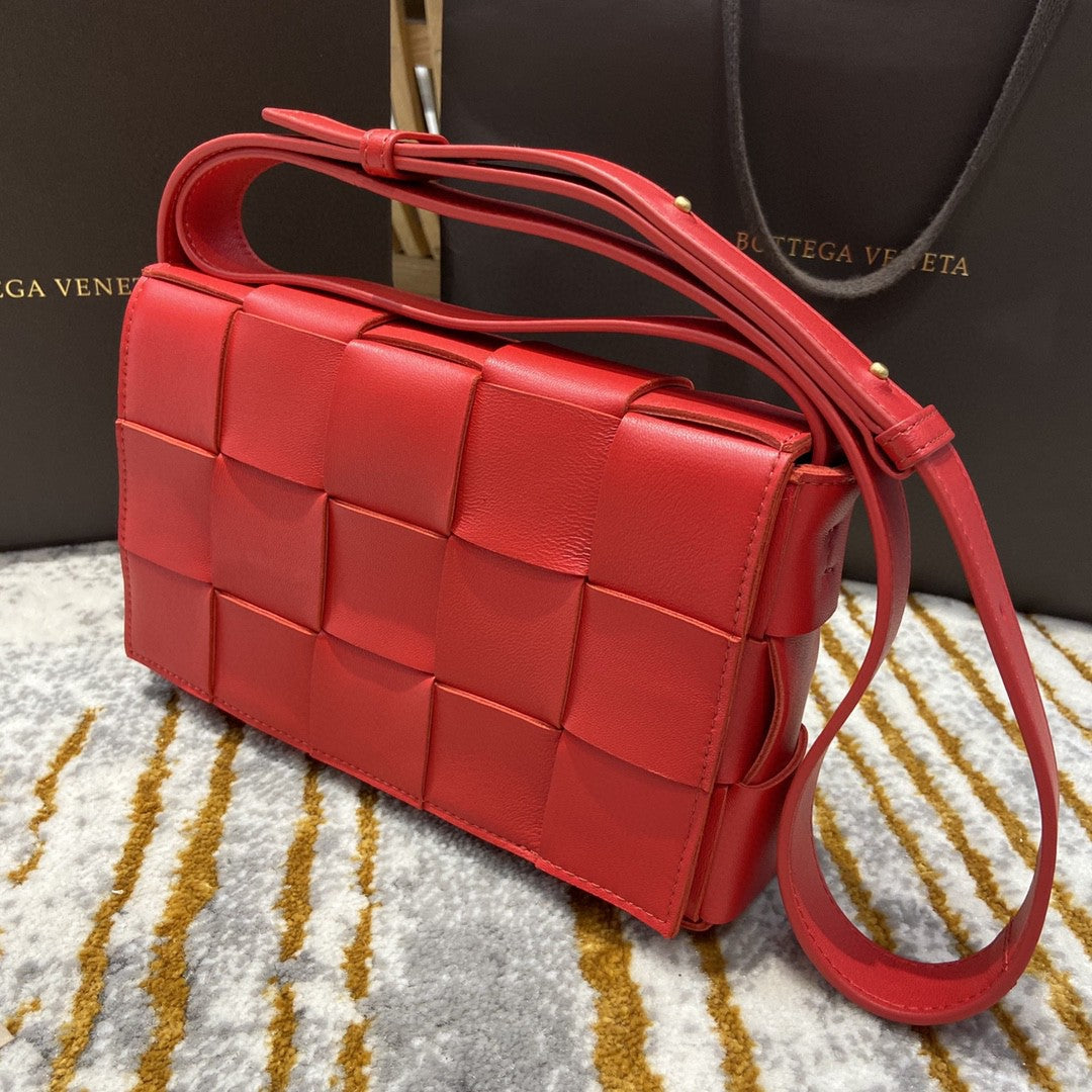 Top Quality Cassette Bag For Women 9.1in/23cm In Red