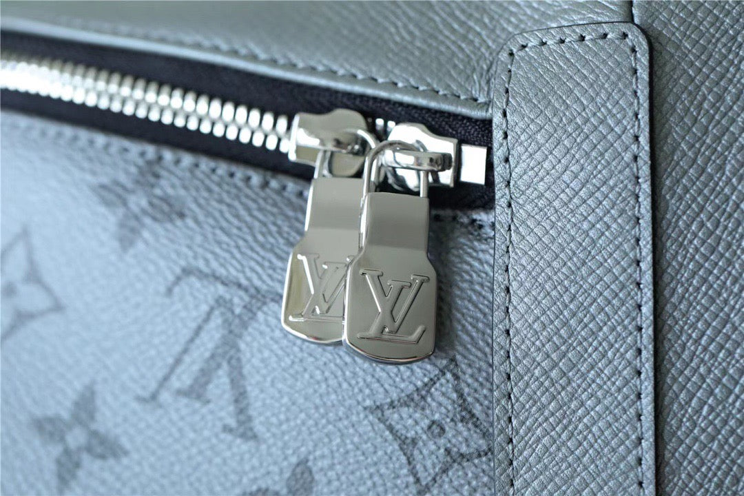 Top Quality Top Qualityscovery PM Backpack Monogram/Taiga Gunmetal Gray For Men, Bags, Backpack 15.7in/40cm Top Quality M30835