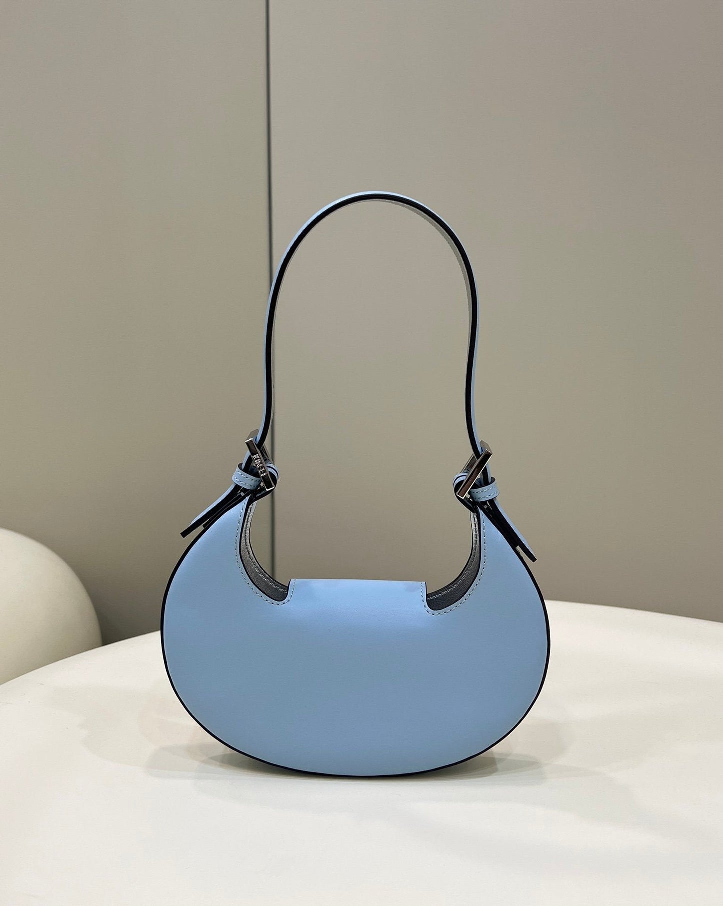 Top QualityTop Quality Cookie White For Women, Women’s Handbags, Shoulder Bags 7in/19cm FF 8BS065AAIWF1HBK