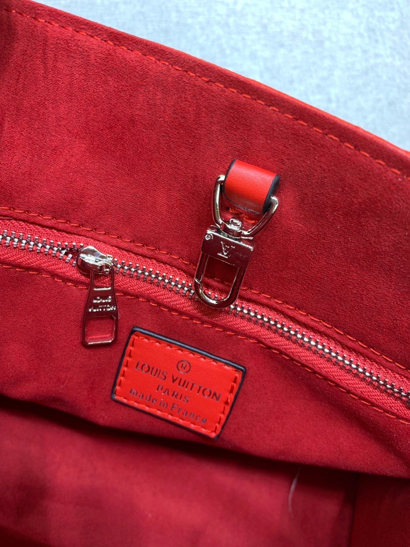 EN - New 1:1 rep Bag LUV 636