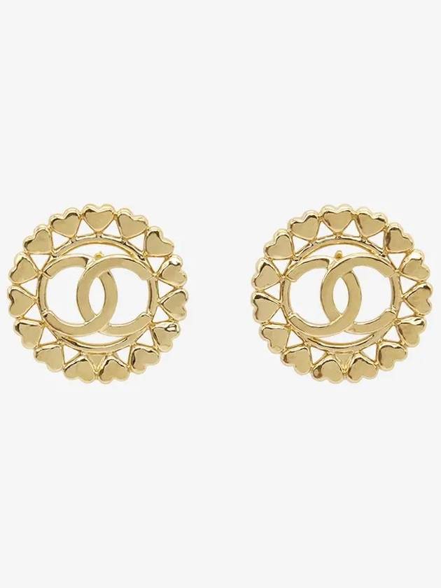 CC Logo Round Heart Earrings Gold Chanel