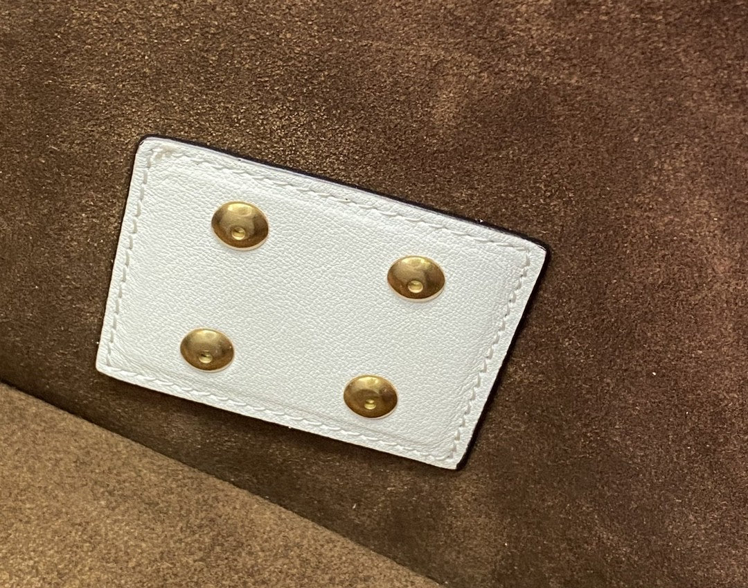 Top QualityTop Quality Kan U Small White Bag For Woman 25cm/9.5in