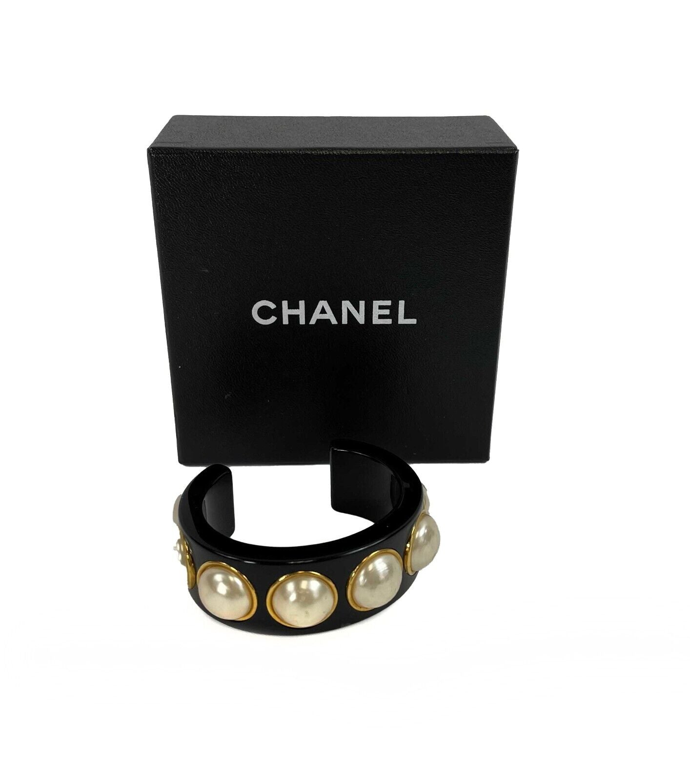 CHANEL - Large Pearl Resin Cuff - Black - Bracelet