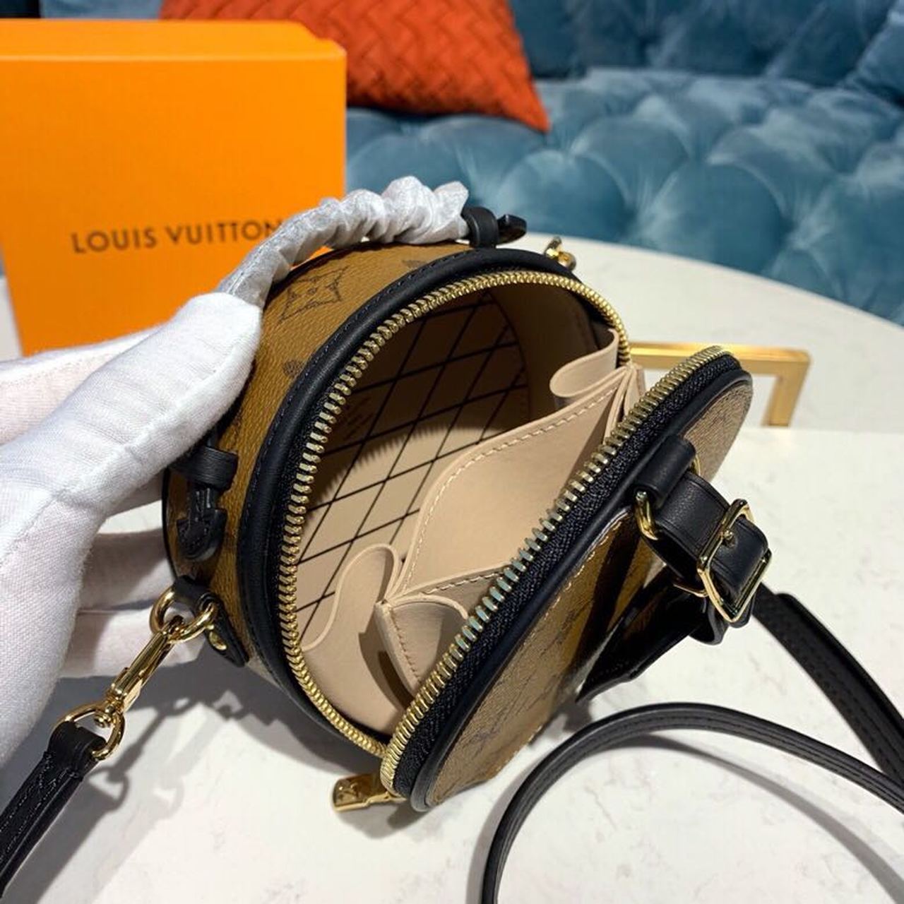 Top Quality Mini Boite Chapeau Monogram Reverse Canvas For Women, Womens Chain And Strap Wallet, Shoulder And Crossbody Wallet 5.1in/13cm Top Quality M68276