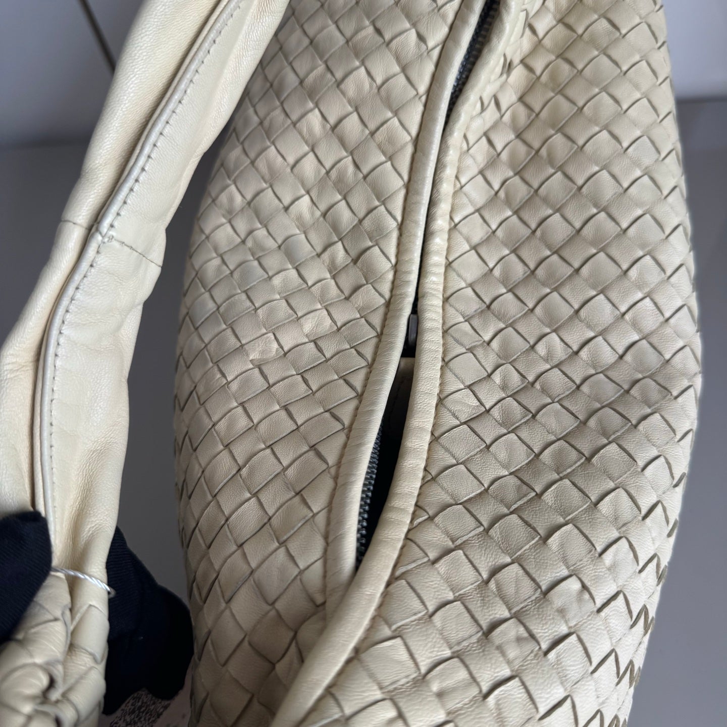 Bottega Veneta Veneta Hobo Light Yellow Intrecciato Leather Bag 47cm