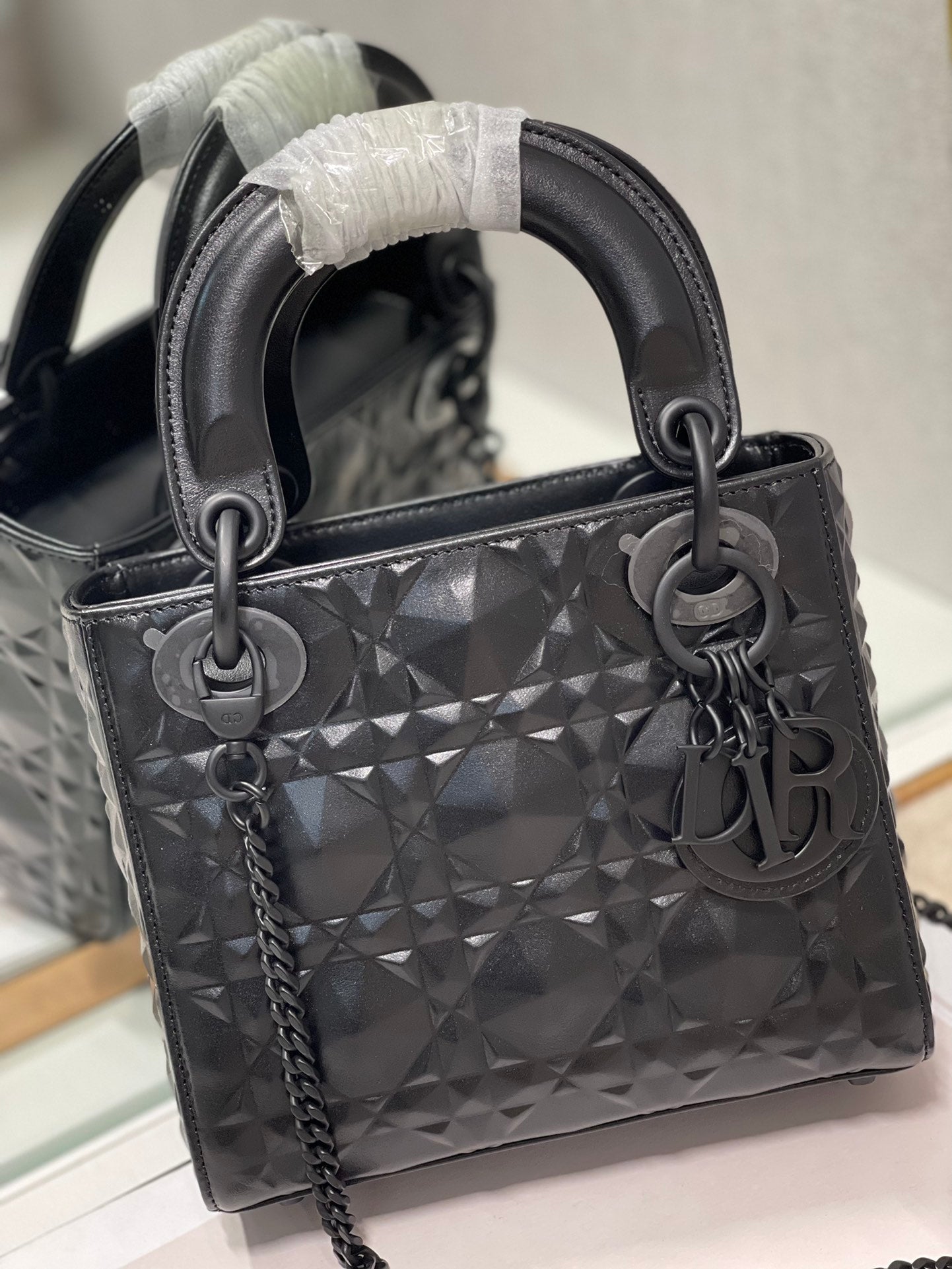 Top Quality Mini Lady Bag Cannage with Beaded Motif, Black, For Women Womens Handbags, Crossbody Bags, 17cm CD M0505SNEA_M900
