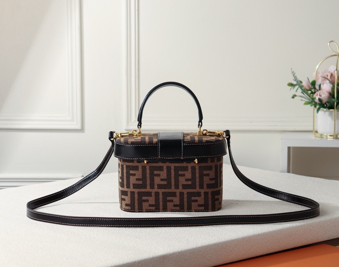 EN - New 1:1 rep Bags FEI 073