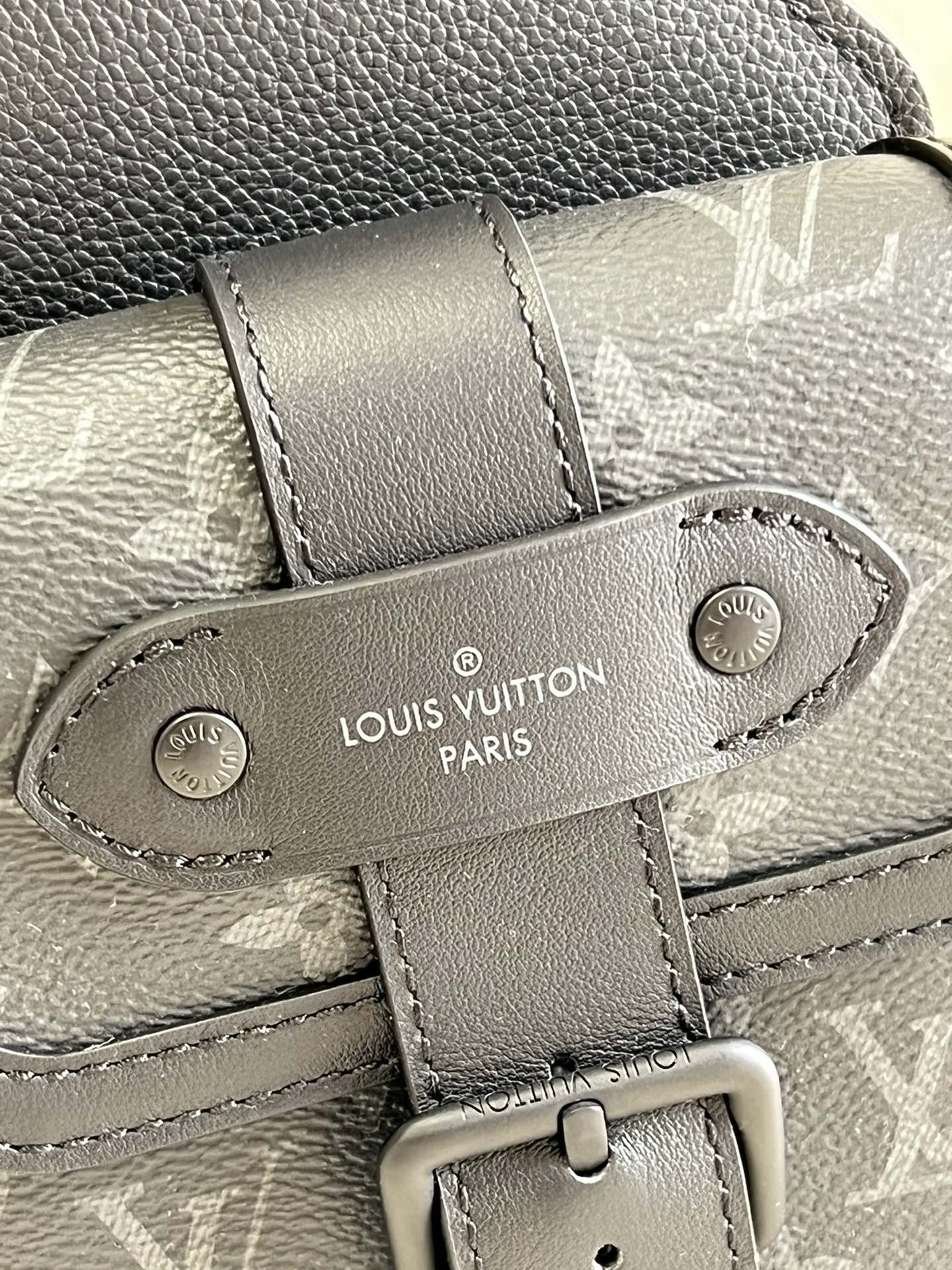 Top Quality Saumur Slingbag Monogram Eclipse Black For Men, Bags, Crossbody Bags 7.1in/18cm Top Quality M45912