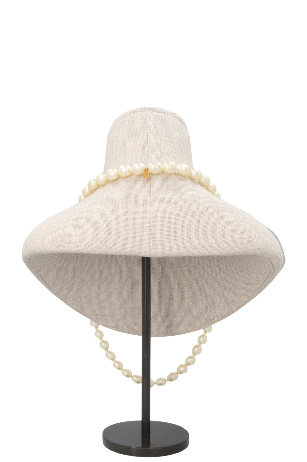 CHANEL Pearl Necklace