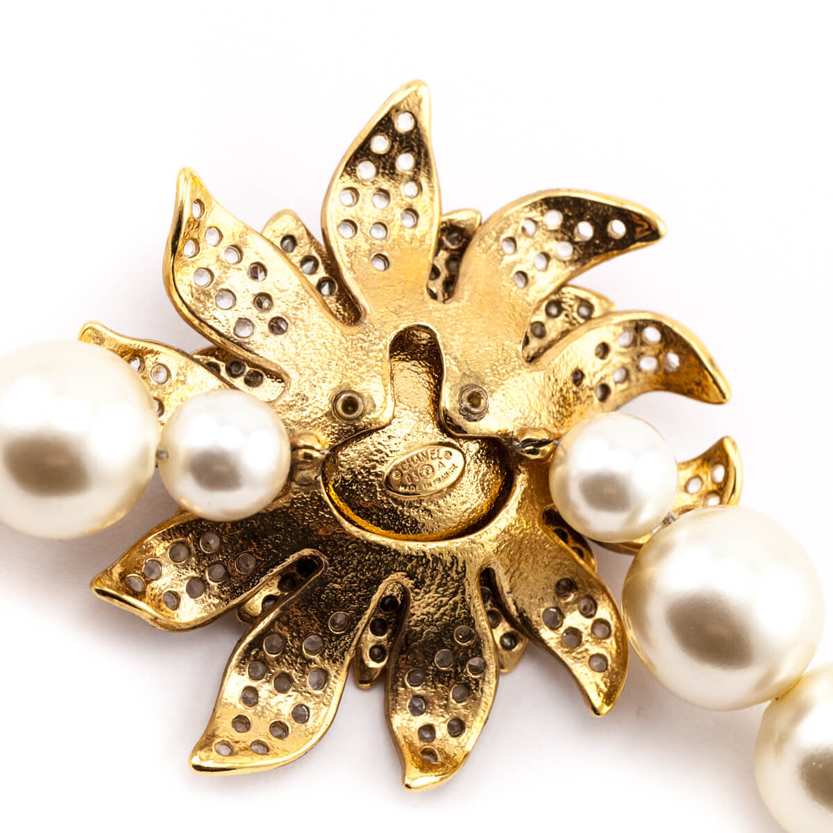 Chanel Faux Pearl & Strass Flower Fall 2005 Necklace