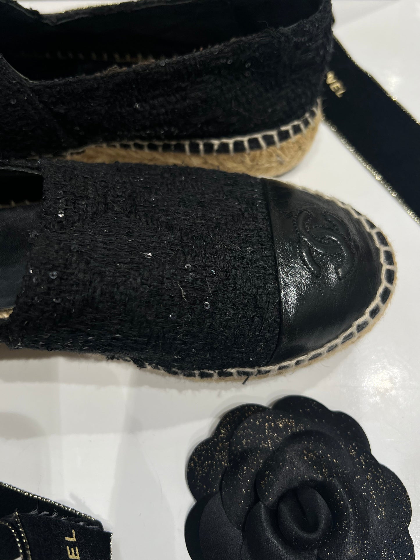 Chanel - espadrilles tweed et sequins noirs