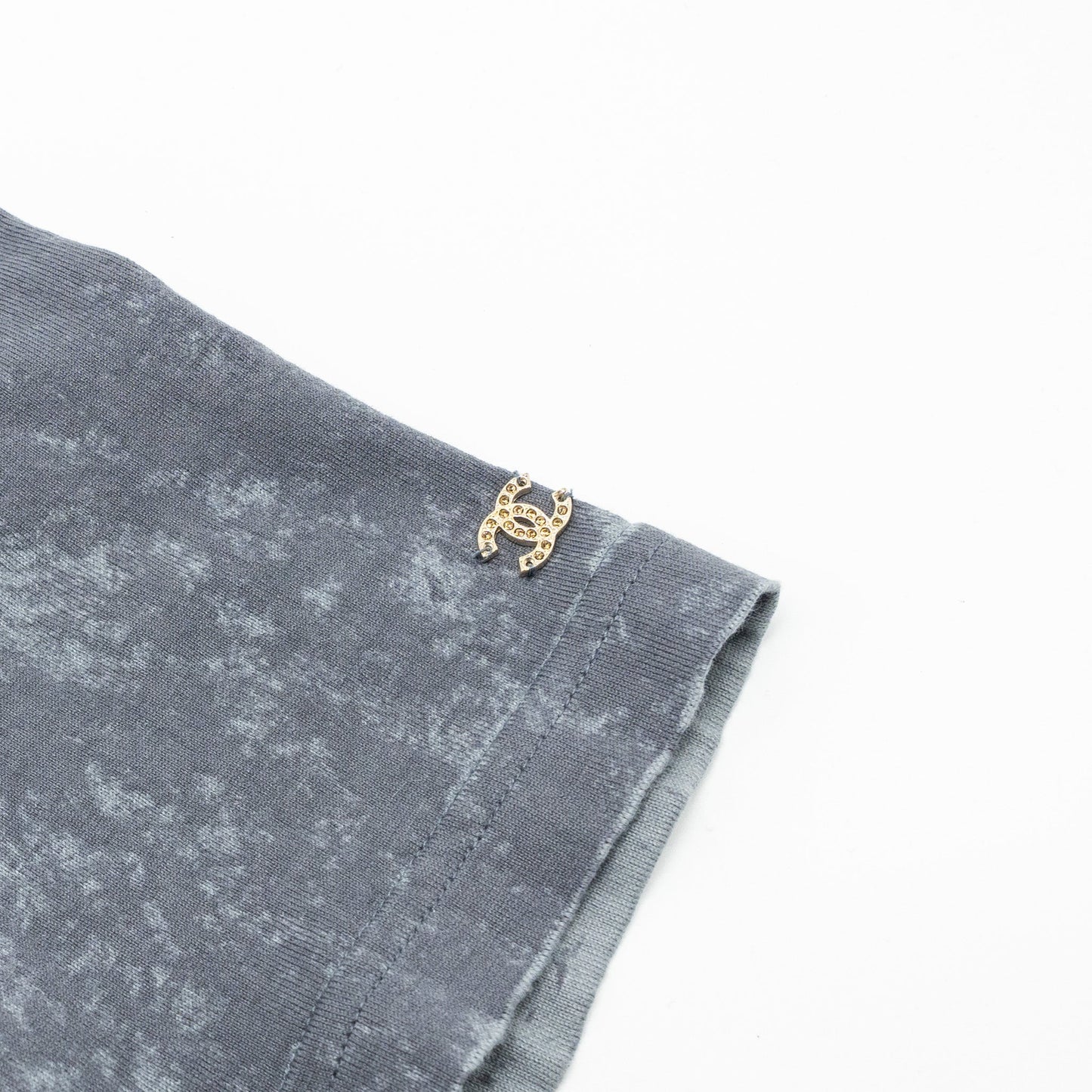 Chanel Size 42/44 20S Signature Logo with Crystal CC Logo Plaque T-shirt Cotton Gray