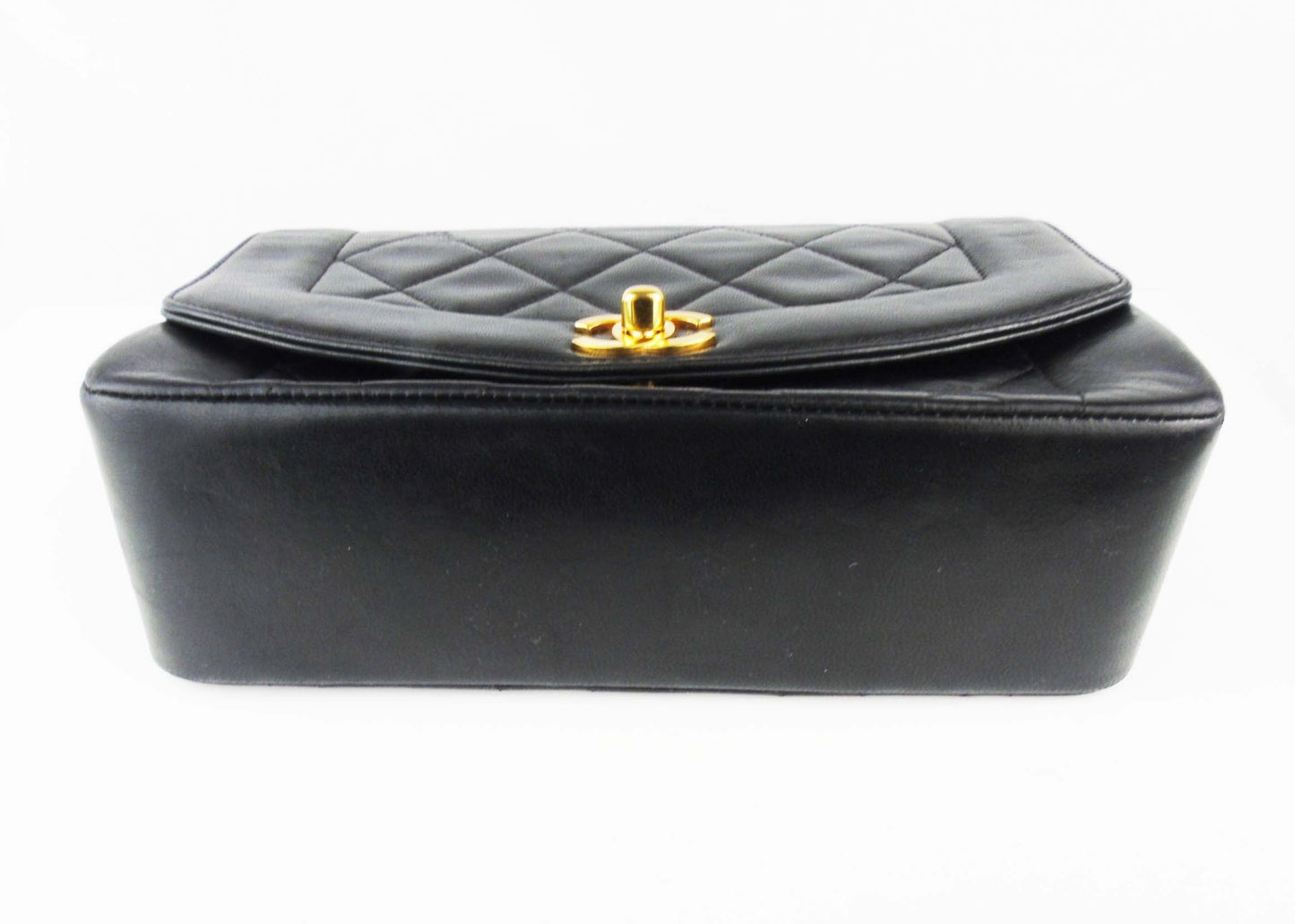 Chanel 'Diana' 22 classic flap Bag -