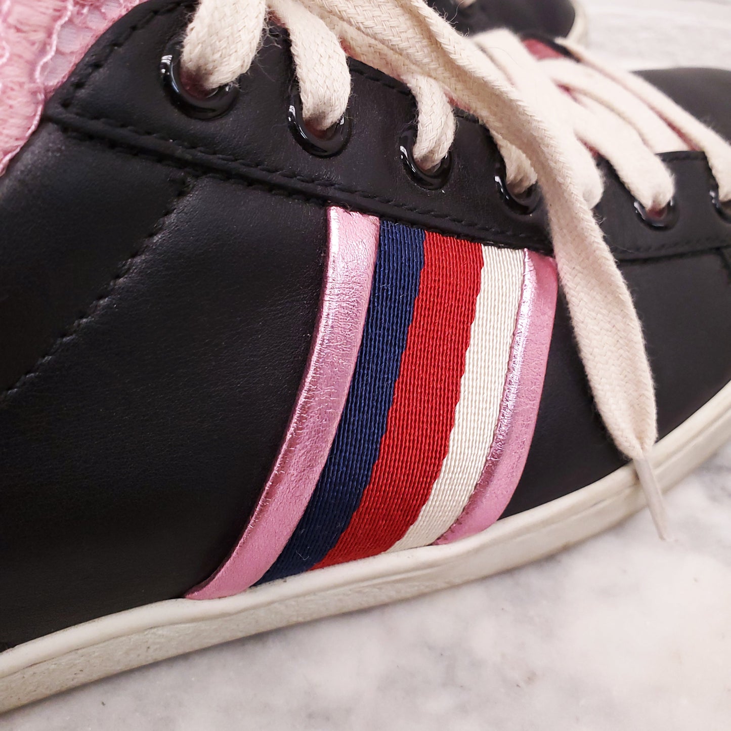 GUCCI BLACK AND PINK LACE 'ACE' SNEAKERS - SIZE 40