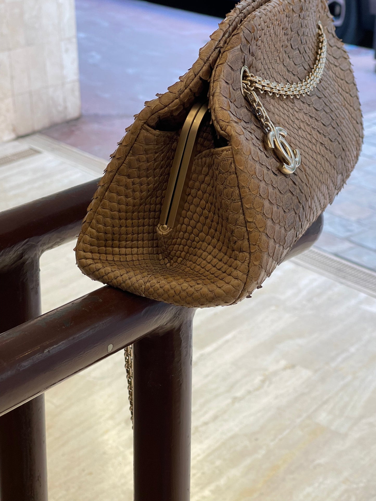 Chanel - sac mademoiselle python beige