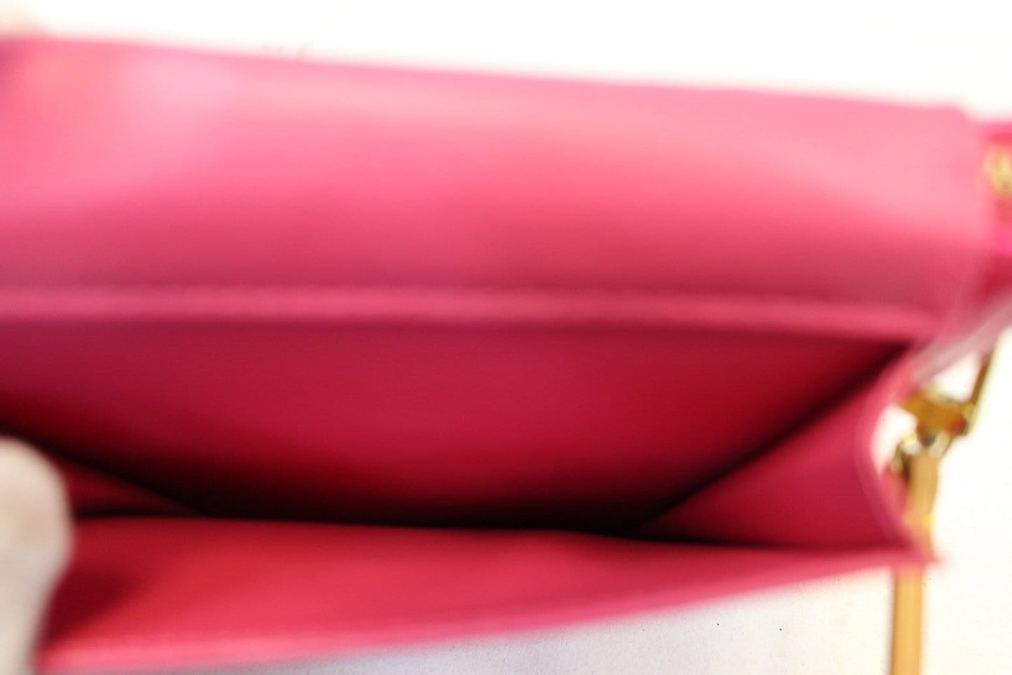 LOUIS VUITTON Monogram Vernis Mott Fuchsia Pink Shoulder Bag