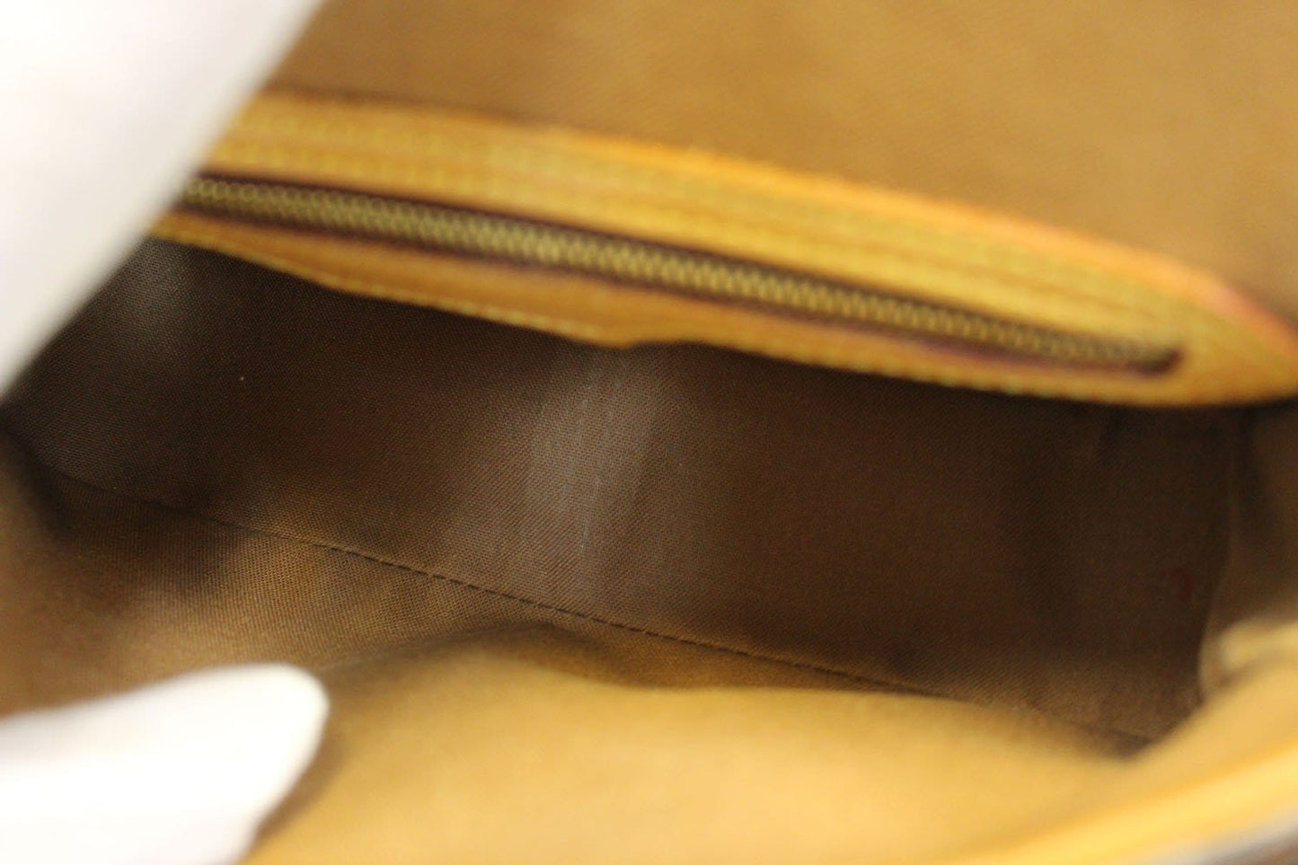 LOUIS VUITTON Messenger Bag Monogram Canvas Sologne