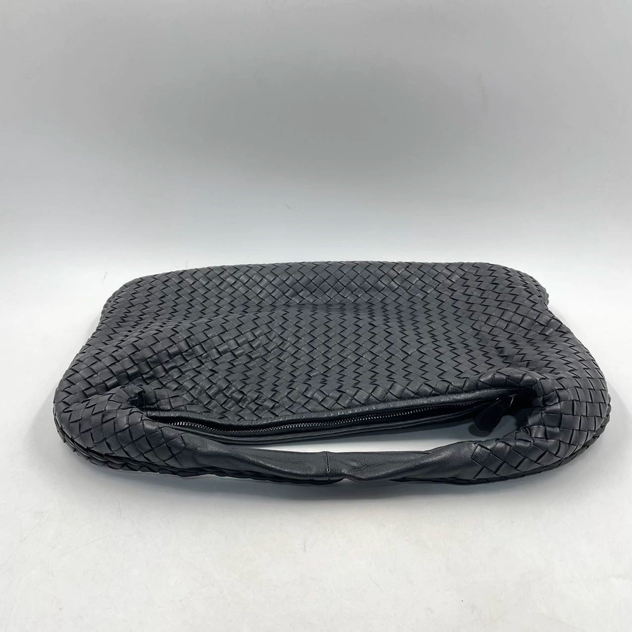 Bottega Veneta Intrecciato Hobo Bag Medium Black Lambskin leather