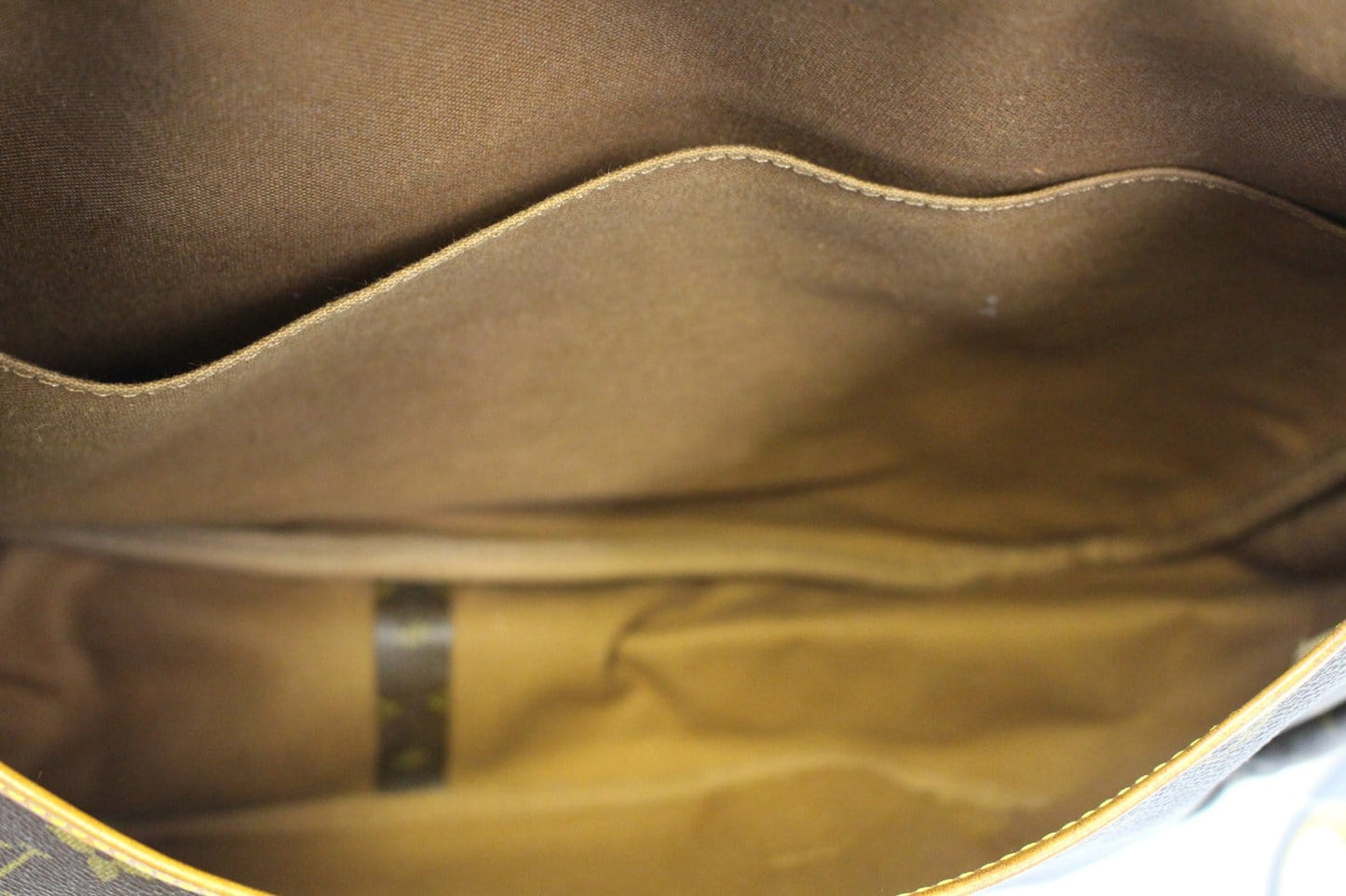 LOUIS VUITTON Shoulder Bag Monogram Saumur 43