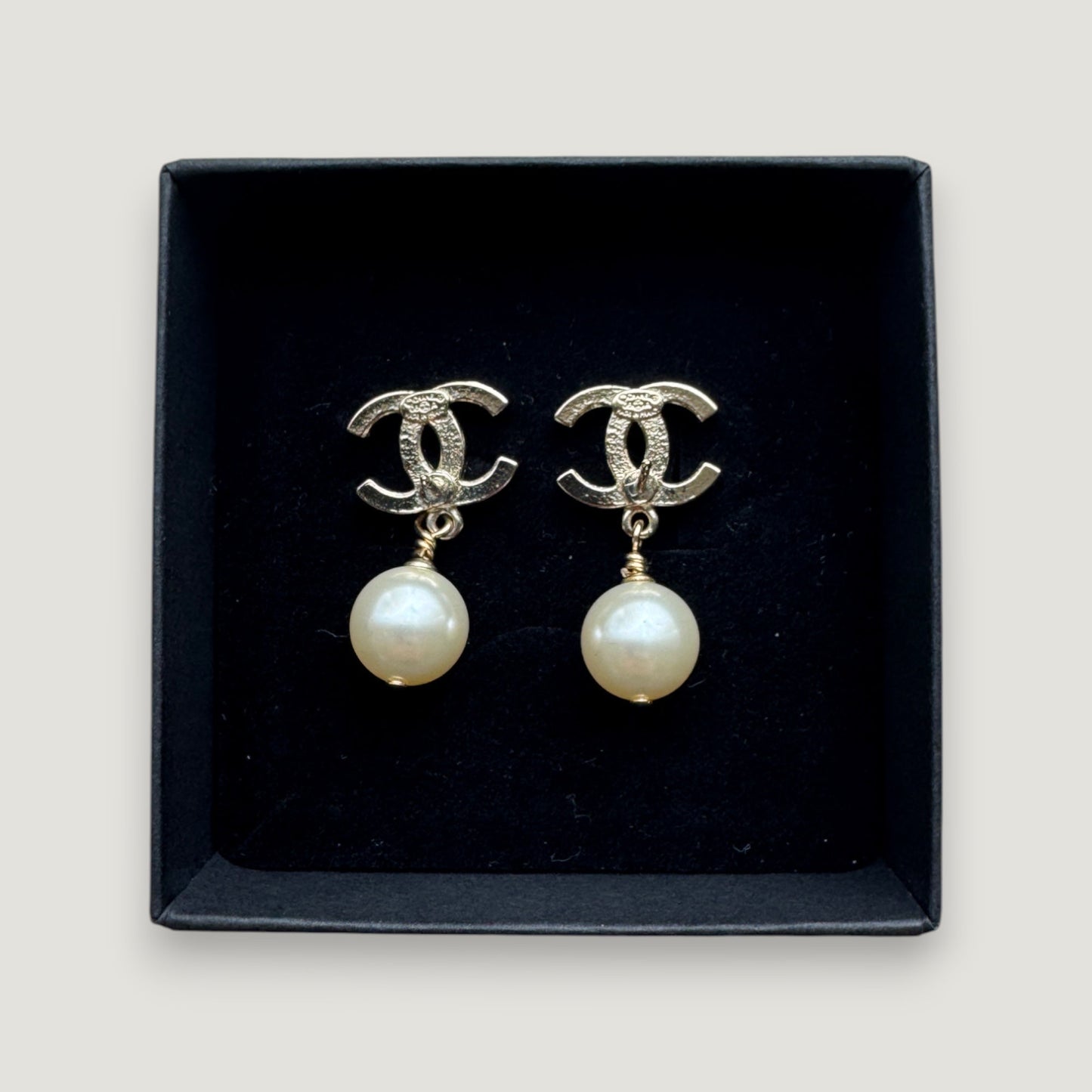 CHANEL EARRINGS | PEARLS