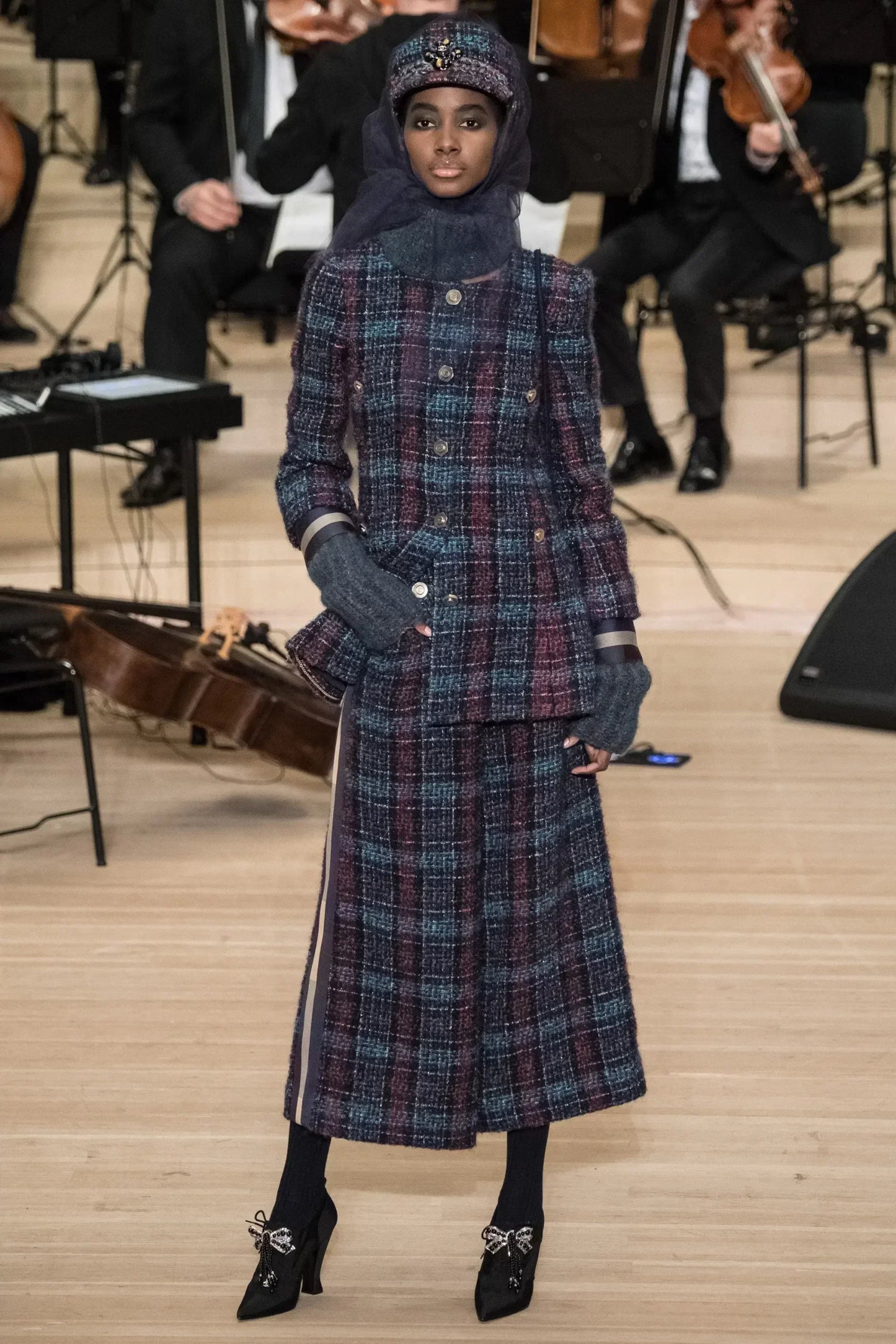 Chanel Navy Paris/Hamburg 2018 MŽtiers d'art Lesage Tweed Collarless Jacket Size FR 42 (UK 14)