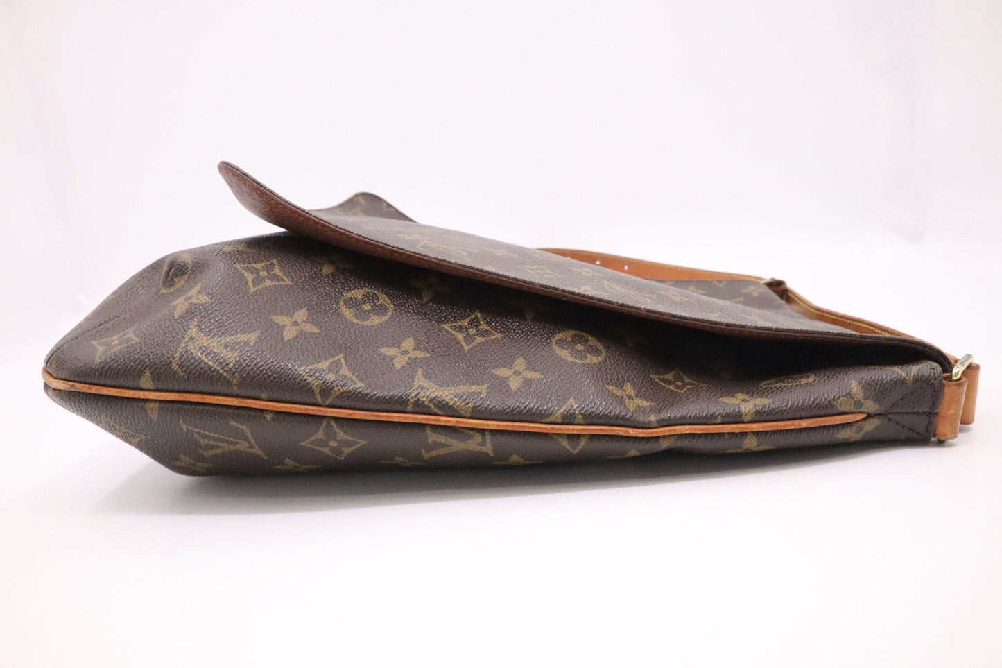 Louis Vuitton M tte Salsa MM in Monogram Canvas