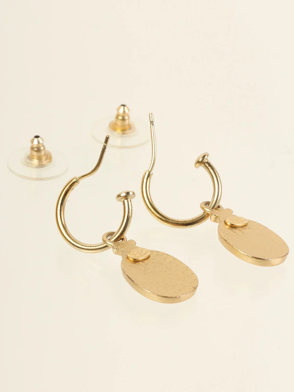 CHANEL 2007 Ladybug Motif Cc Mark Swing Pierced Earrings Gold/Ivory/Pink