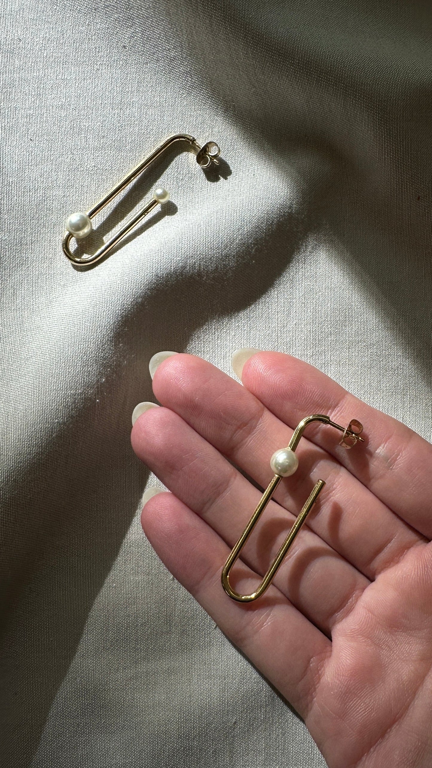 CHRISTIAN DIOR Pearl Earrings Gold