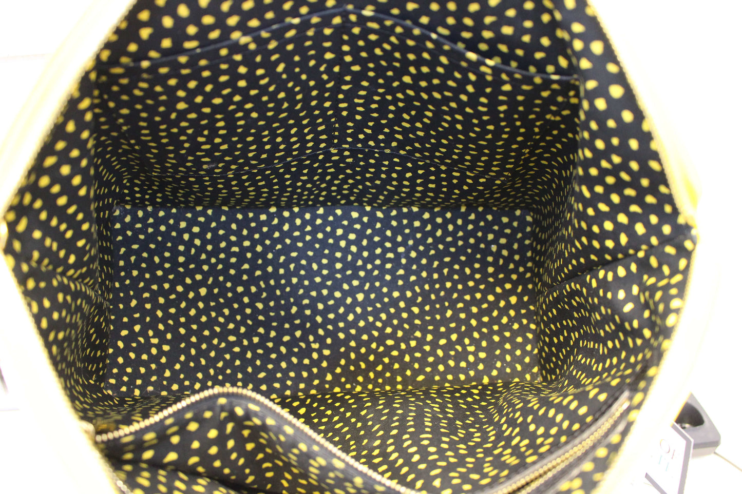 LOUIS VUITTON Limited Yayoi Kusama Yellow Vernis Black Dots Lockit MM Bag