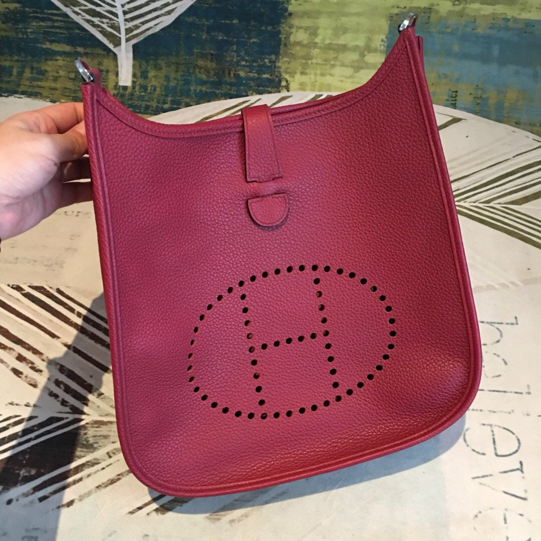 Top Quality Evelyne III PM Bag Burgundy For Women SiTop Qualityer Toned Hardware 11.8in/30cm