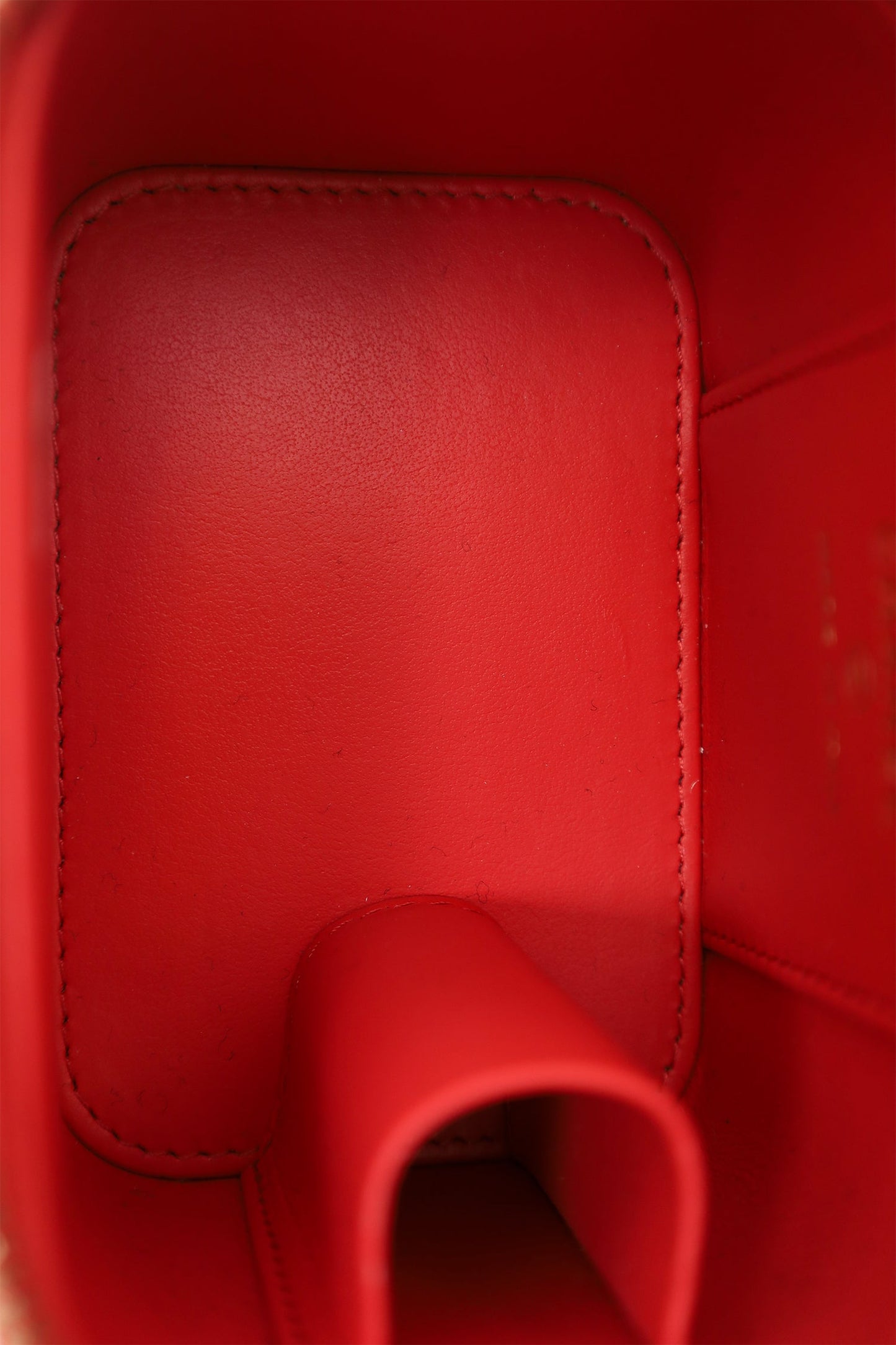 Pre-Loved Chanel™ Coral Classic Caviar Leather Vanity Bag With Chain