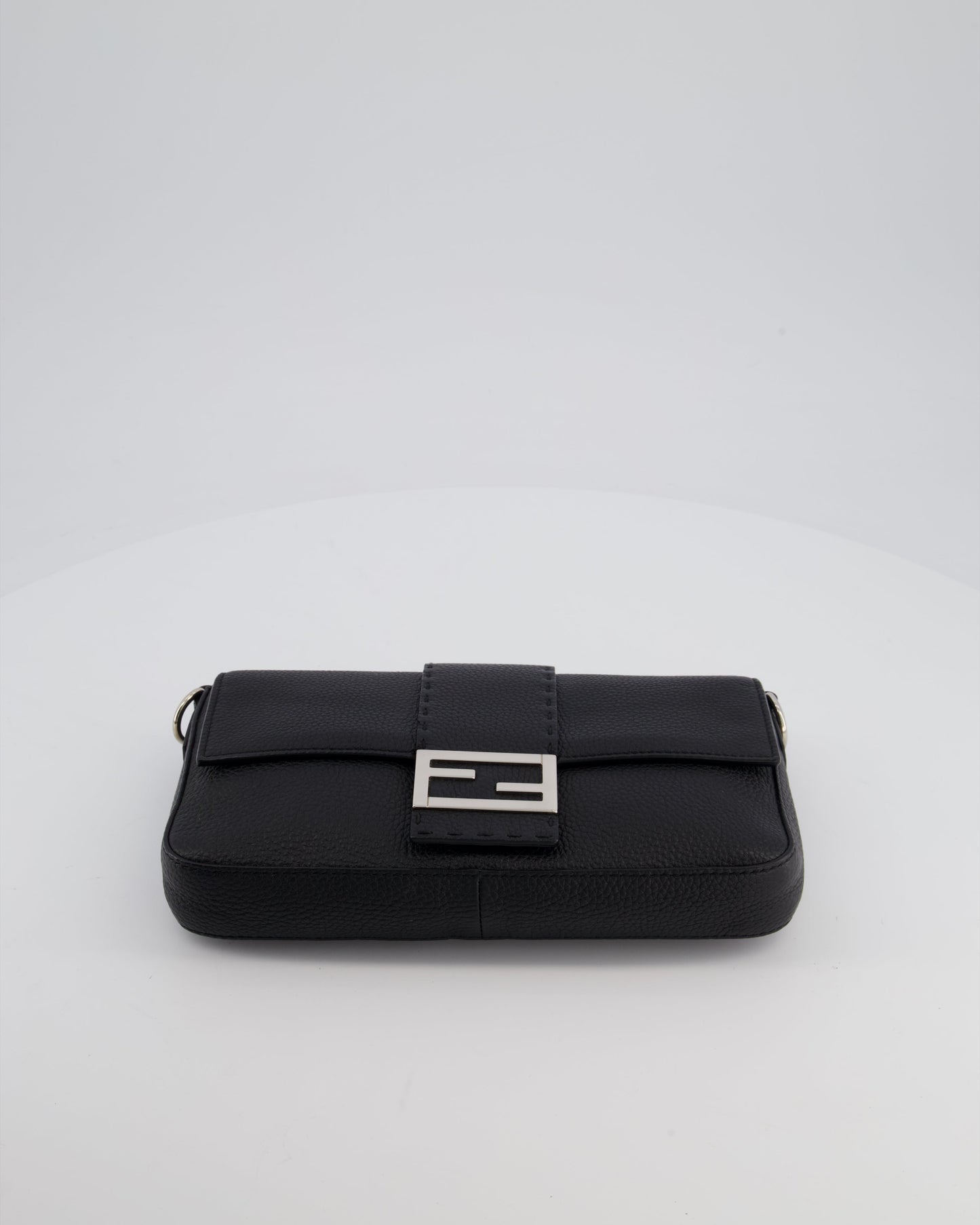 *MENSWEAR* Fendi Black Selleria Baguette Bag In Grained Leather with Silver Hardware