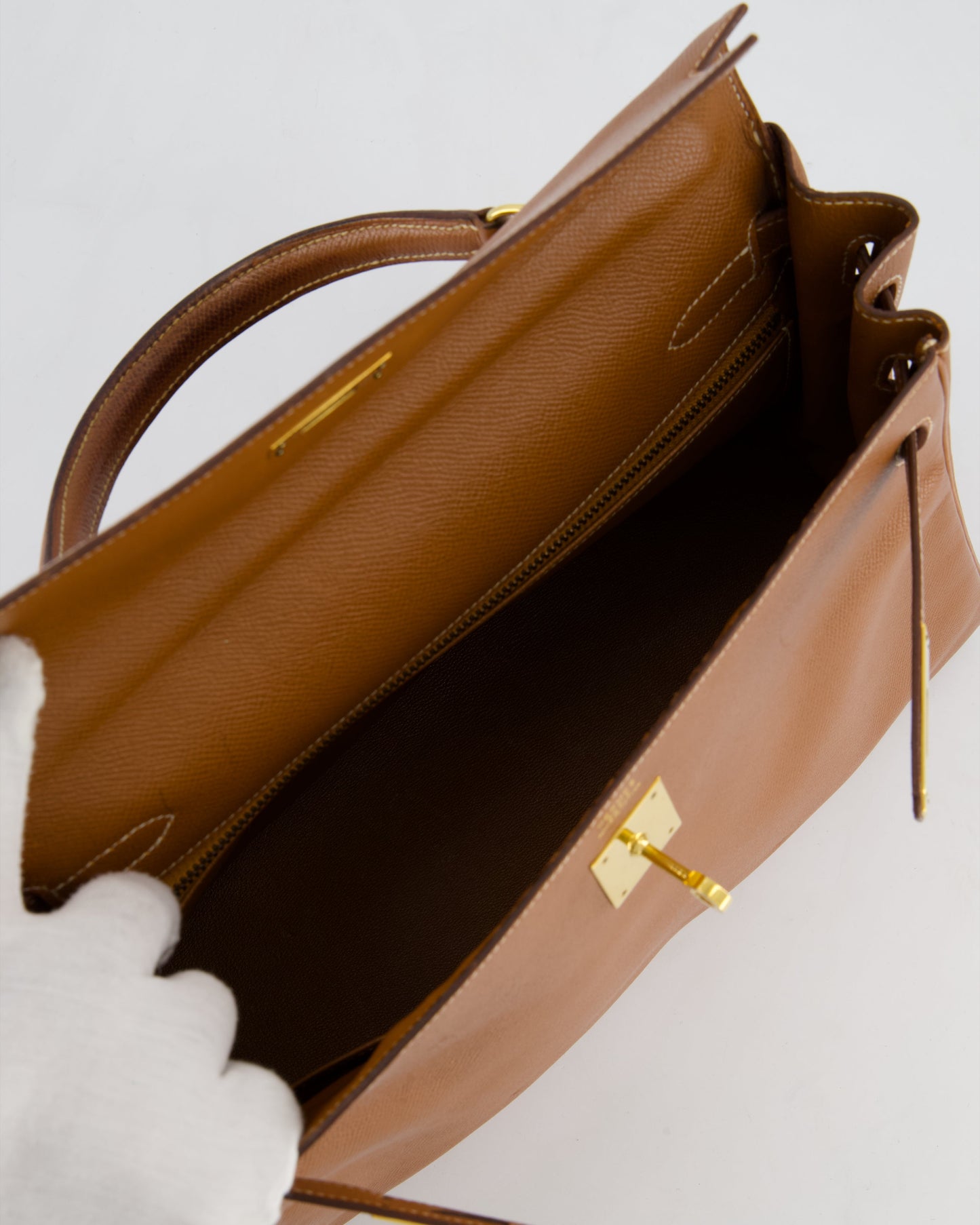 Herm�s Kelly 32 Bag in Gold Courchevel Leather with Gold Hardware