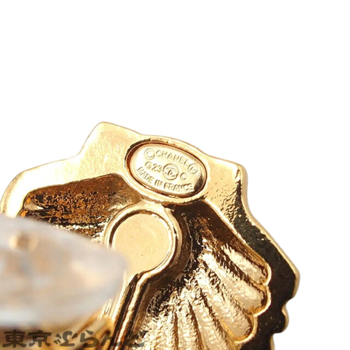 Gold Chanel CC Gold Plated Rhinestone Shell Clip On Earrings